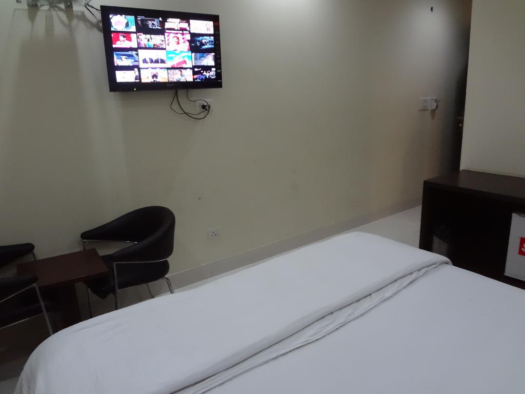 Hotel Siam International Delhi  Exterior photo