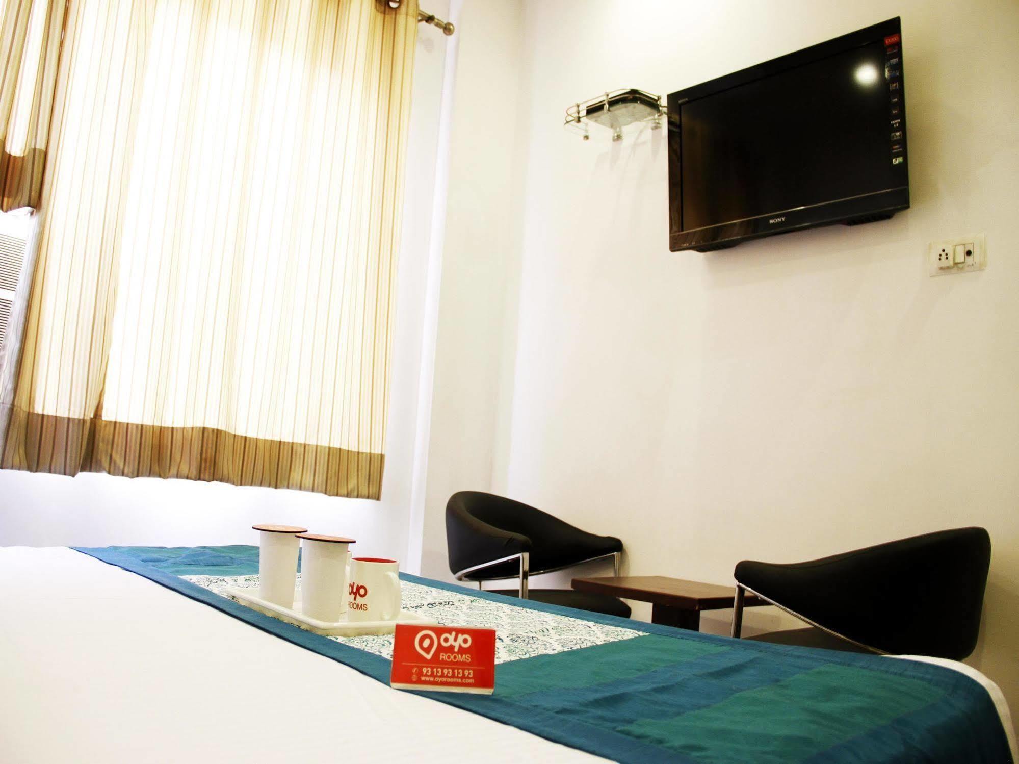Hotel Siam International Delhi  Exterior photo