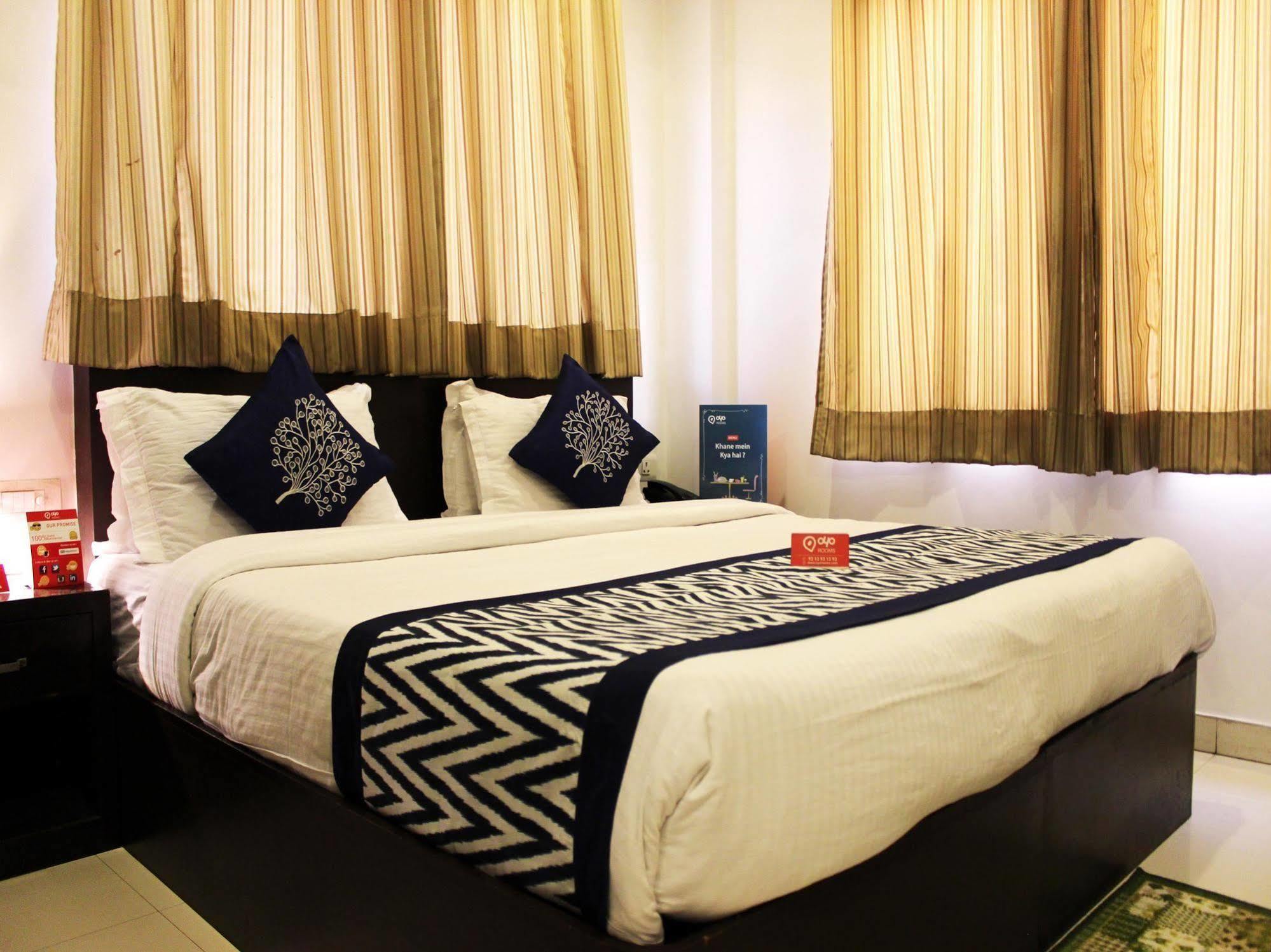 Hotel Siam International Delhi  Exterior photo