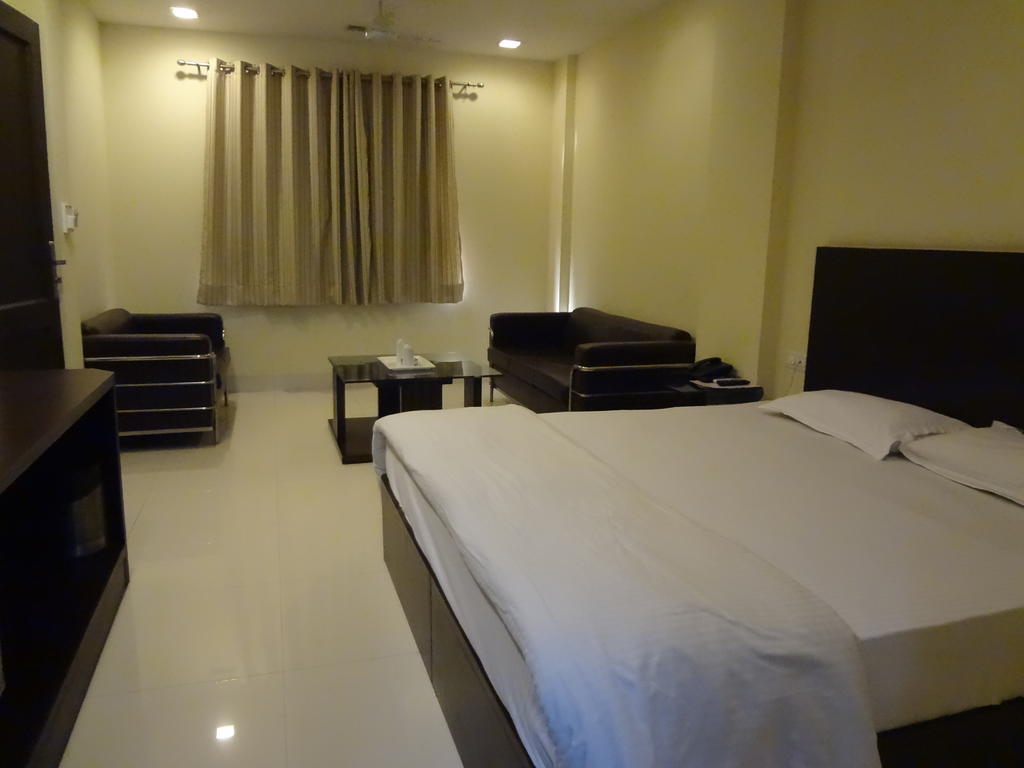 Hotel Siam International Delhi  Room photo